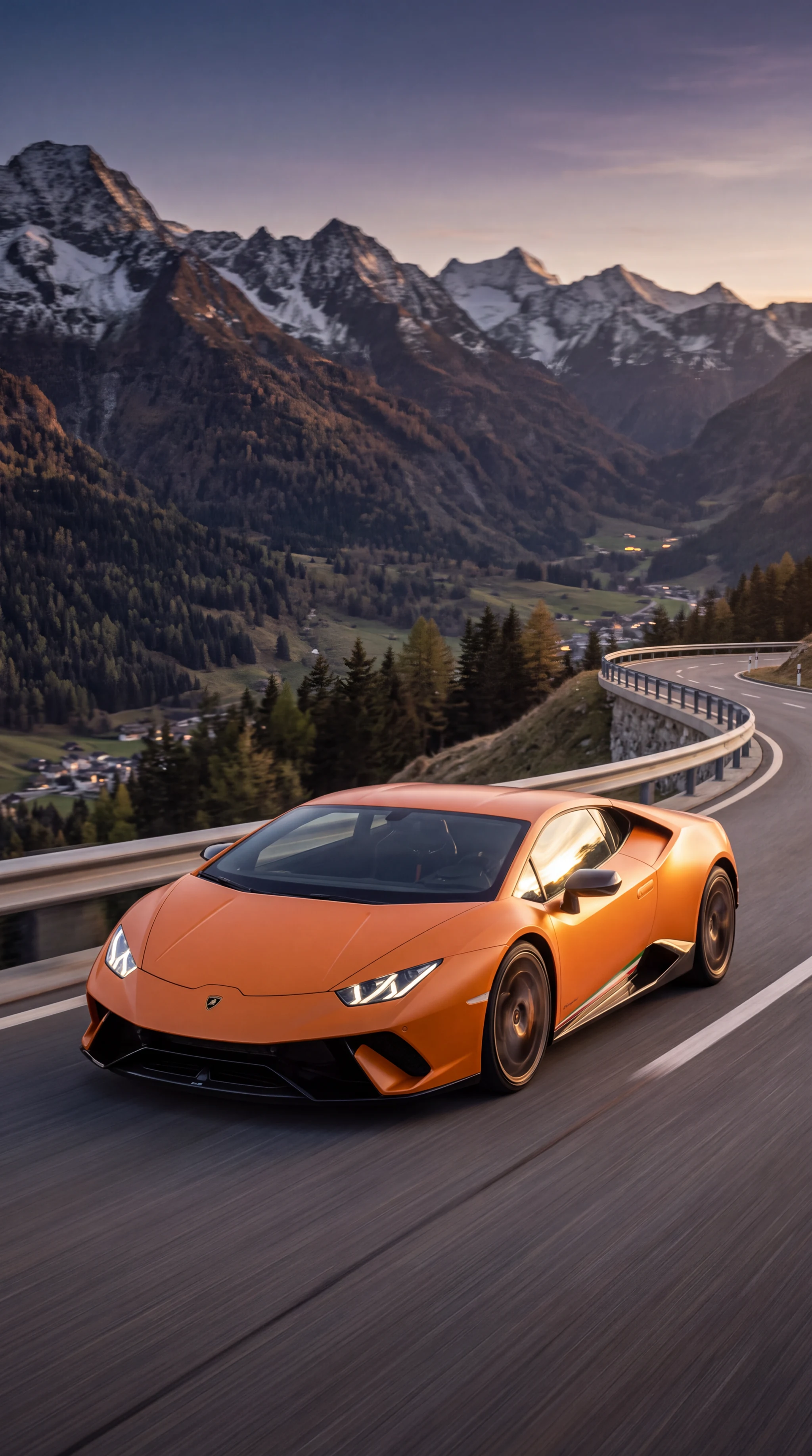 Lamborghini auf einer alpinen Passstrasse